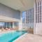 Cozy HighRise 23th Flr,Gym,Parking,Pool,W-D,Golf