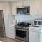 Luxury Designer Suite with Rooftop Pool, Gym