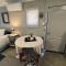 Stellies Accommodation - Room 1