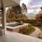 The White Horse, Private Pool, Sauna and Valley View