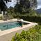 The White Horse, Private Pool, Sauna and Valley View