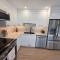 PeachView Deluxe Suites 301