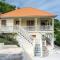 Sandrati Villa