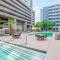 Stylish 2BD - CDT - Gym, Pool, Parking - Sleep 8
