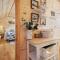 Stunning Cabin Right on Main St!