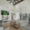 Hill Country-Fire Pit & Hot Tub!