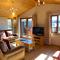 Barn Lodge with Hot Tub