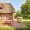 Haus Josias B - links