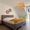 AMAO-Curry - City Center - 100 m2 - 7 Personen - Balkon - 2 Schlafzimmer - KingSize Betten