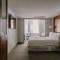 Central Loop Hotel
