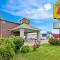 Super 8 by Wyndham Saskatoon Near Saskatoon Airport