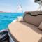 2 hrs private cruise on Sea Ray 350 SLX