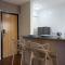 Lym Flat Hotel