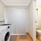 Waves And Moore - Beautifully presented home