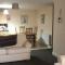 Central 2-Bed Apt Sleeps 5 above Great Derry Pub