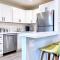 Top Floor-Work Here-Walk Downtown-King Bed