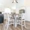 Texas Charm Cottage - 1 Block from the Lake & Hill Country Views