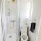 Xtra Large 4 Bedroom House, near Excel, London City and 5 walk to Train Station
