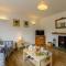 3 Bed in West Bay DC117