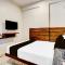 Super Townhouse Zero Mile Gandhi Setu Formerly Classic Court