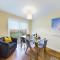 Modern Comfortable 2 & 3 Bed Apartments, Free Parking, Wifi, Headington, Close to Hospitals, Science Park & Brookes University