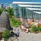 Riverside Retreat - Enjoy Walking Trails, FREE Banff Pass, Gym, Wine & Parking! Work Space Included!