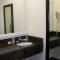 Budget Inn & Suites