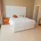 Dar 66 Digdagga Pool Chalet with Jacuzzi