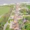 4 bed house 50 yards from the beach & lighthouse