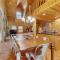 Kingfisher Cove Cabin 19