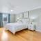 Downtown Beach Cottage - Heated Pool