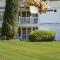 Colonial Inn Harbor Springs