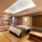 Hotel S