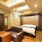 Hotel S