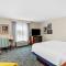 Hampton Inn Dekalb - Near the University