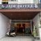 Jade Hotel