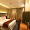 Versailles by Vieras Hotel
