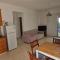 2 bedroom 4 bed