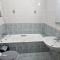 2 bedroom 4 bed
