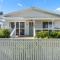 Husky Beach House by Experience Jervis Bay