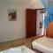 Feakes Apartments