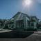 Elephant Lake Hotel