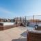 King Bed-Walk Downtown-Free Garage Parking-Laundry