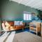 Mountain-View Stay, Aircon, WiFi, Parking