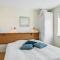 Apartment Dafna - 100m from the sea by Interhome