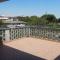 Flat with luminous terrace close to the sea