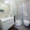 Apartments Ratac Lobrović with private beach and beautiful sunset - 斯拉诺