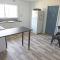 Vivs Place- Pet friendly- 1 min walk to Shaws Creek