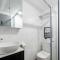 Comfy Triple Room - Centrally Located of SYDNear- Central Station Town hall ICC Darling Harbour UTS USYD - Shared Bathroom