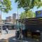 Comfy Triple Room - Centrally Located of SYDNear- Central Station Town hall ICC Darling Harbour UTS USYD - Shared Bathroom